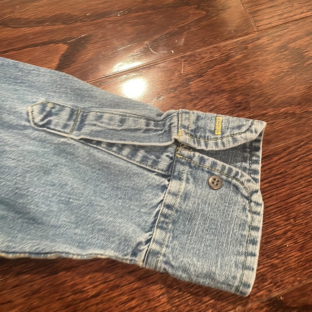 Guess Jeans Button Down - Picture 11 of 14